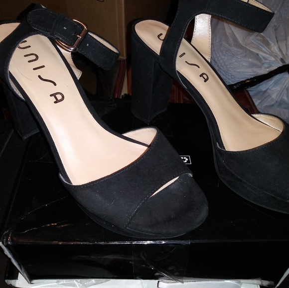 Heels - Picture 4 of 8